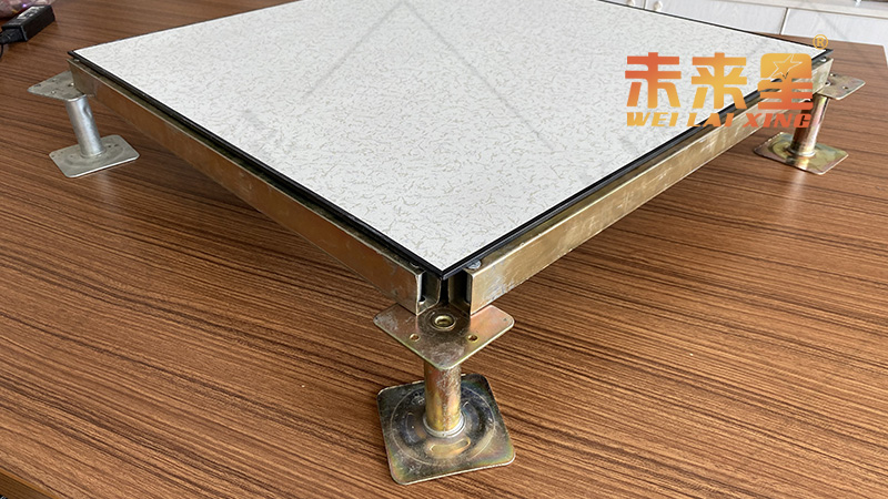 學校實驗室防靜電地板價格大概是多少